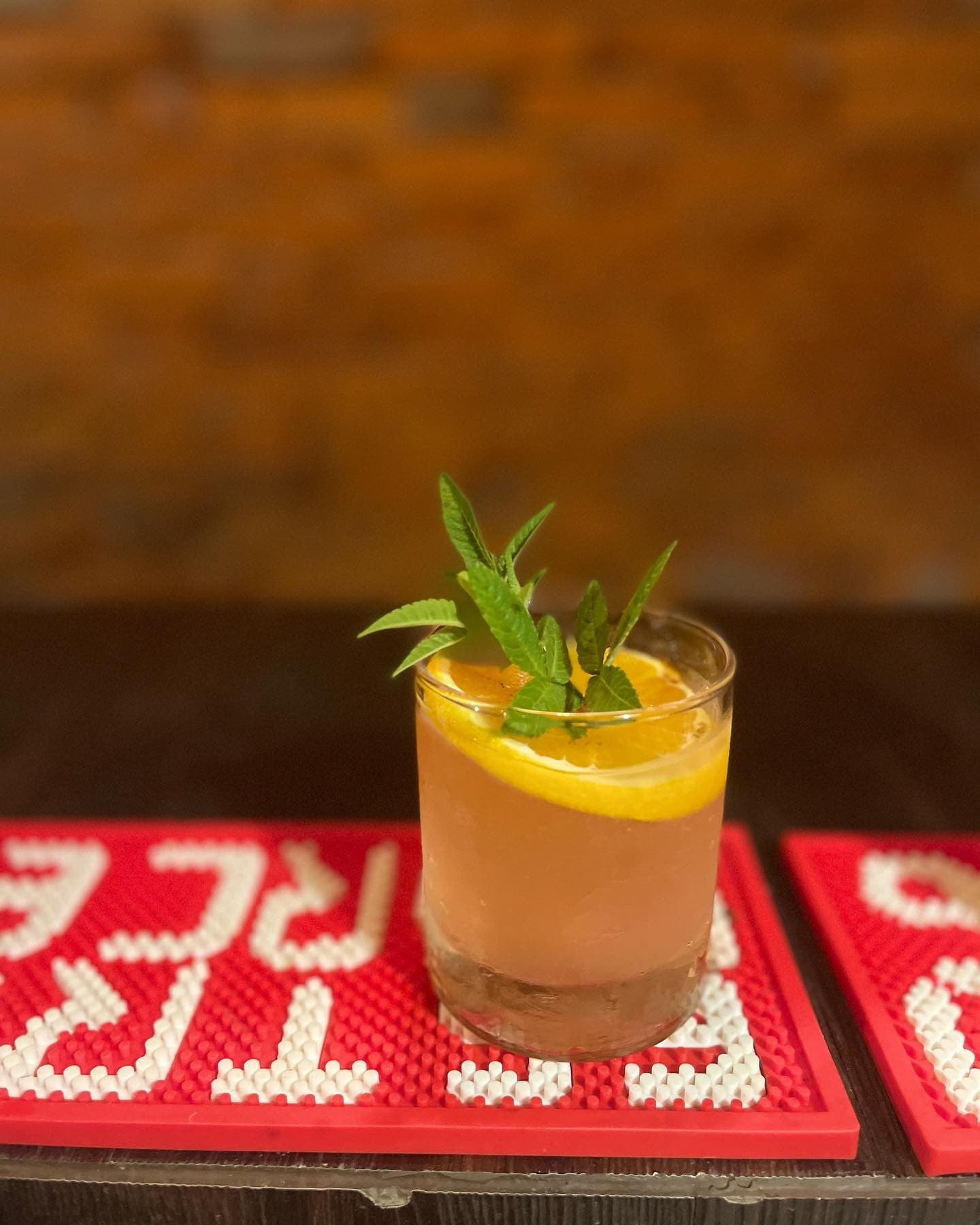 Bar Tube 調酒師調製經典調酒