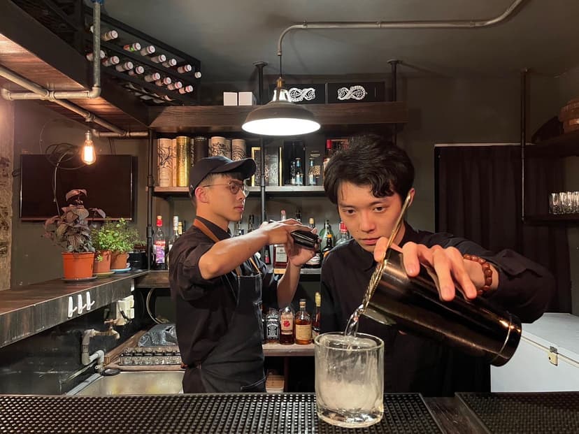 Bar Tube bartender portrait